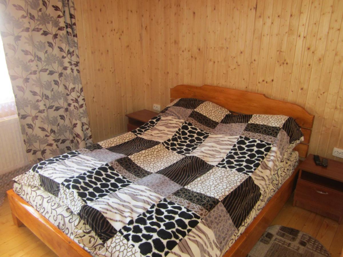 Базилік Hotel Yaremche Exterior foto